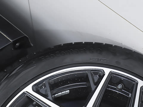 2025�� ���� 650MaxѲ����