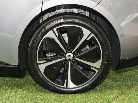 2025�� 100kWh Touring