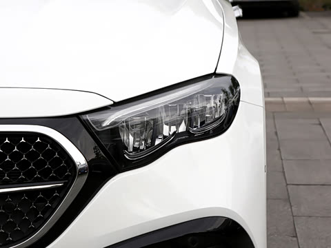 2026�� �Ŀ�� E 300 L ʱ���˶���