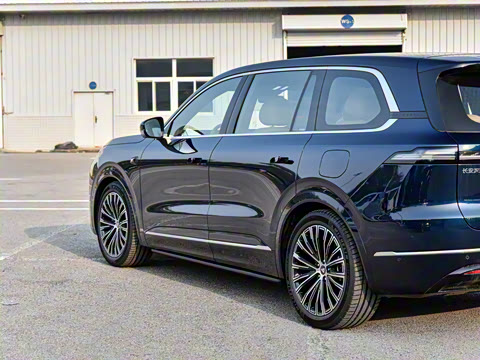 2025�� ����Ultra+