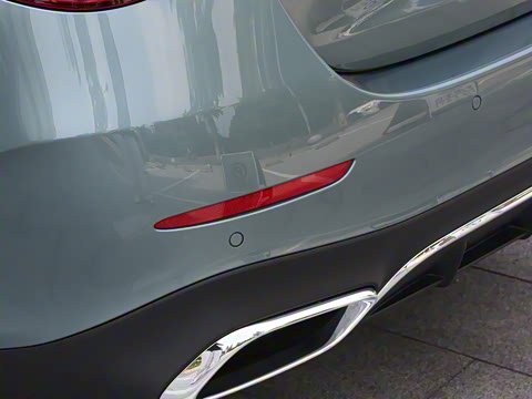 2025�� �Ŀ� E 260 L �˶���