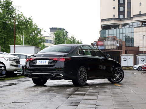 2026�� �Ŀ� E 300 L �����˶���
