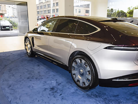 2025�� 102kWh ��ƽ���ر��