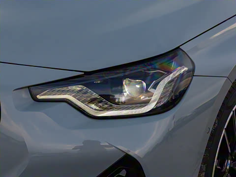 2025�� M240i xDrive