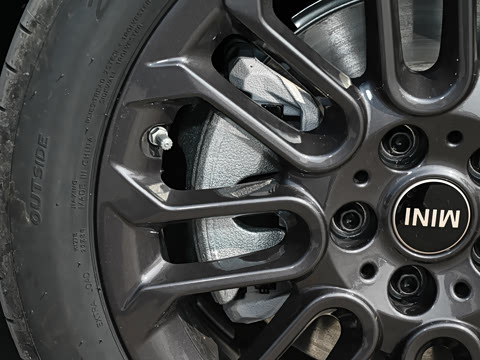 2026�� 466km COOPER E ������