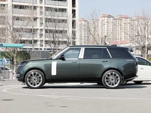 2026�� 3.0 L6 400PS AB�����