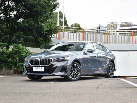 2026�� 530Li ������ M�˶���װ