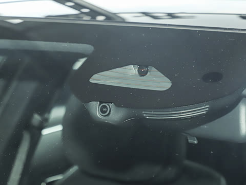 2025�� �Ŀ� C 350 eL