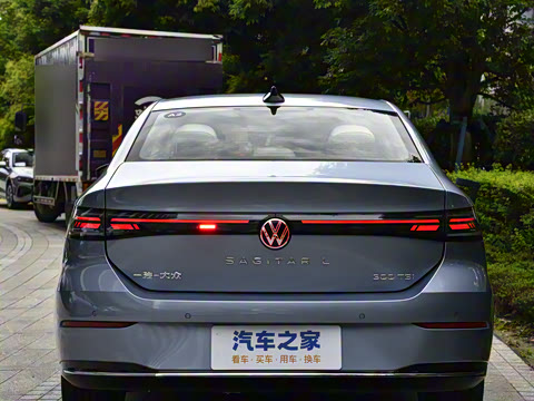 2026�� L 300TSI DSG ������