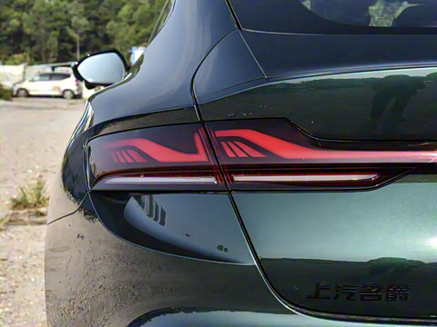 2026�� 2.0T 405 AT������