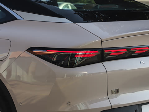 2025�� �Ŀ� 560MAX 185kW