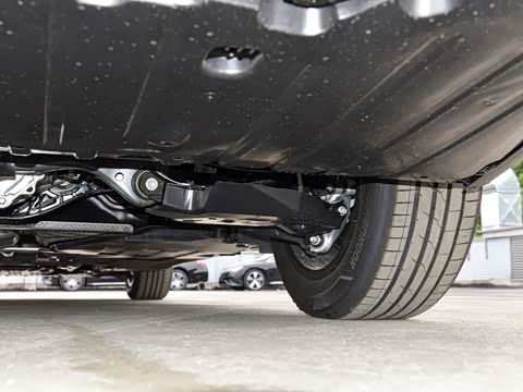 2026�� �Ŀ� E 260 L �����