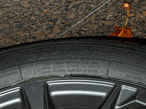 2026�� 330Li M�˶���ҹ��װ