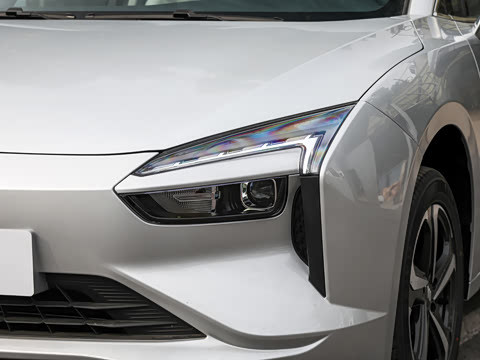 2026�� 705km MAX����������