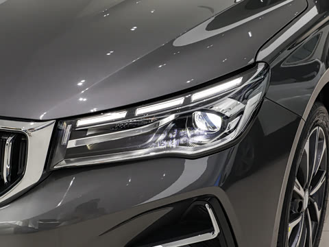 2027�� ���� 1.5L CVT������