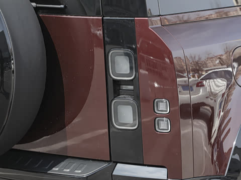 2026�� 110 3.0T P400 �����ر��