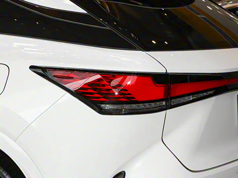 2026�� 500h ����F SPORT Performance