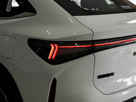 2026�� 1.5L 220km ����+