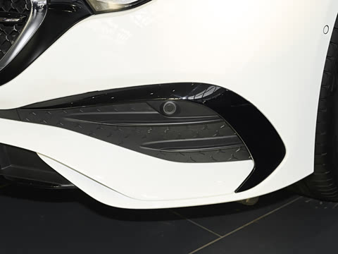 2026�� E 300 �������˶���