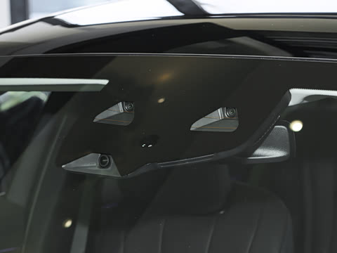 2026�� E 300 �������˶���