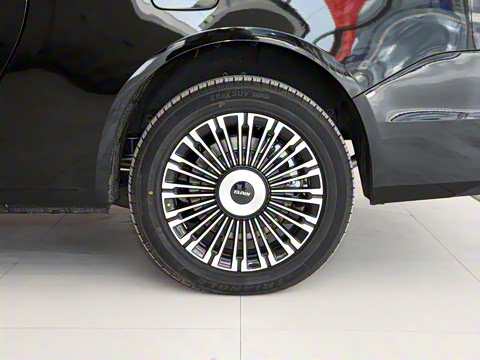 2026�� ���̰� 230����� 7��