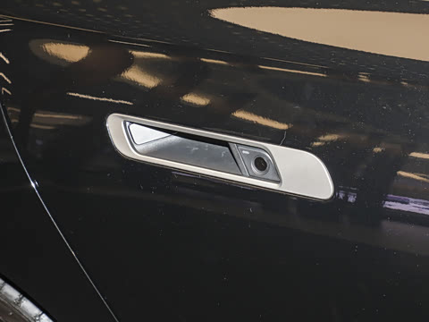 2026�� 740Li ������ M�˶���װ