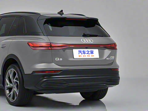 2023�� 50 e-tron quattro ��ҫ�� ������װ