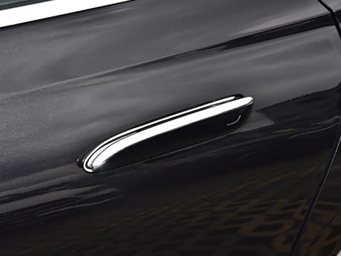 2026�� E 300 L ʱ����