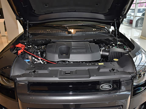 2026�� 110 3.0T P400 X-Dynamic HSE