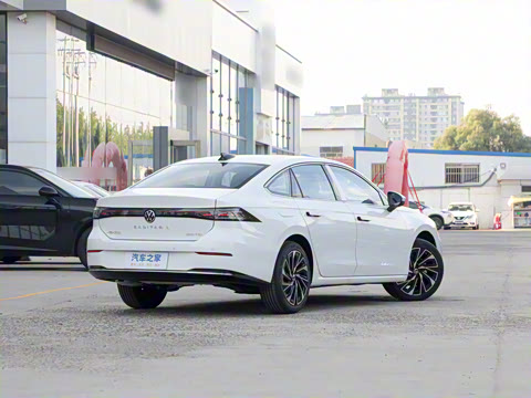 2026�� L 300TSI DSG ������