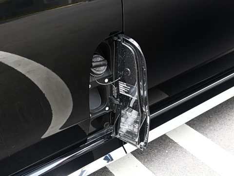 2026�� ����˹LW63