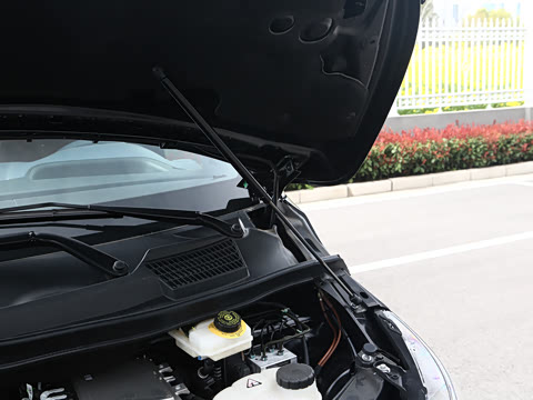 2026�� ����˹LW63