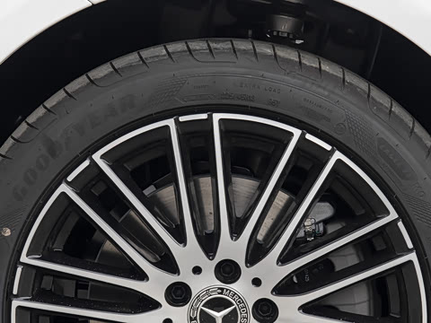 2026�� C 260 L �˶������