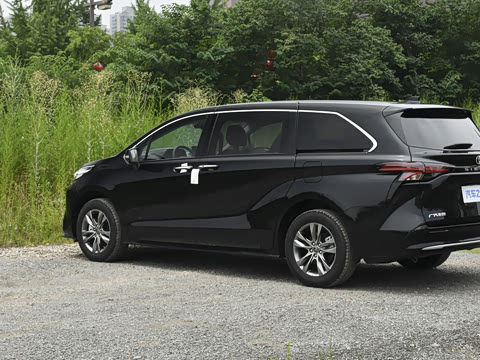 2027�� 2.5L ˫����������