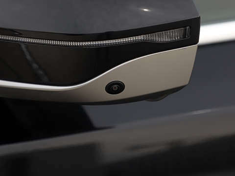 2026�� �Ŀ� 525Li ������װ
