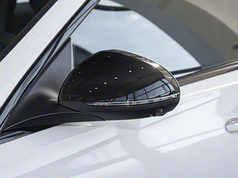 2026�� C 260 L �ҹ�˶���