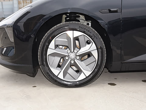 2025�� 515 ������ Plus