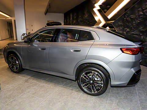 2025�� sDrive25i M�˶���װ