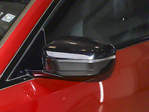 2025�� 225i M�˶���ҹ��װ