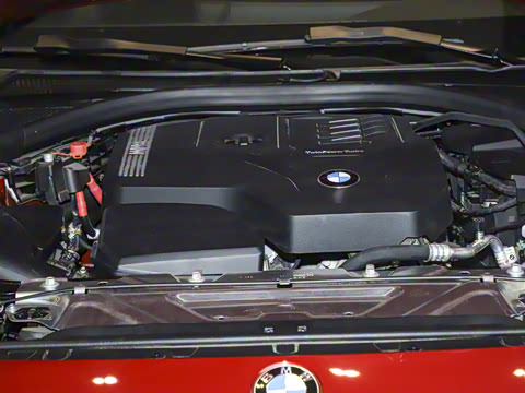 2025�� 225i M�˶���ҹ��װ