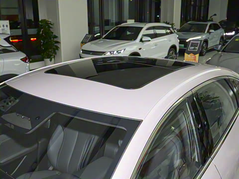 2025�� EV 545KM��Խ��