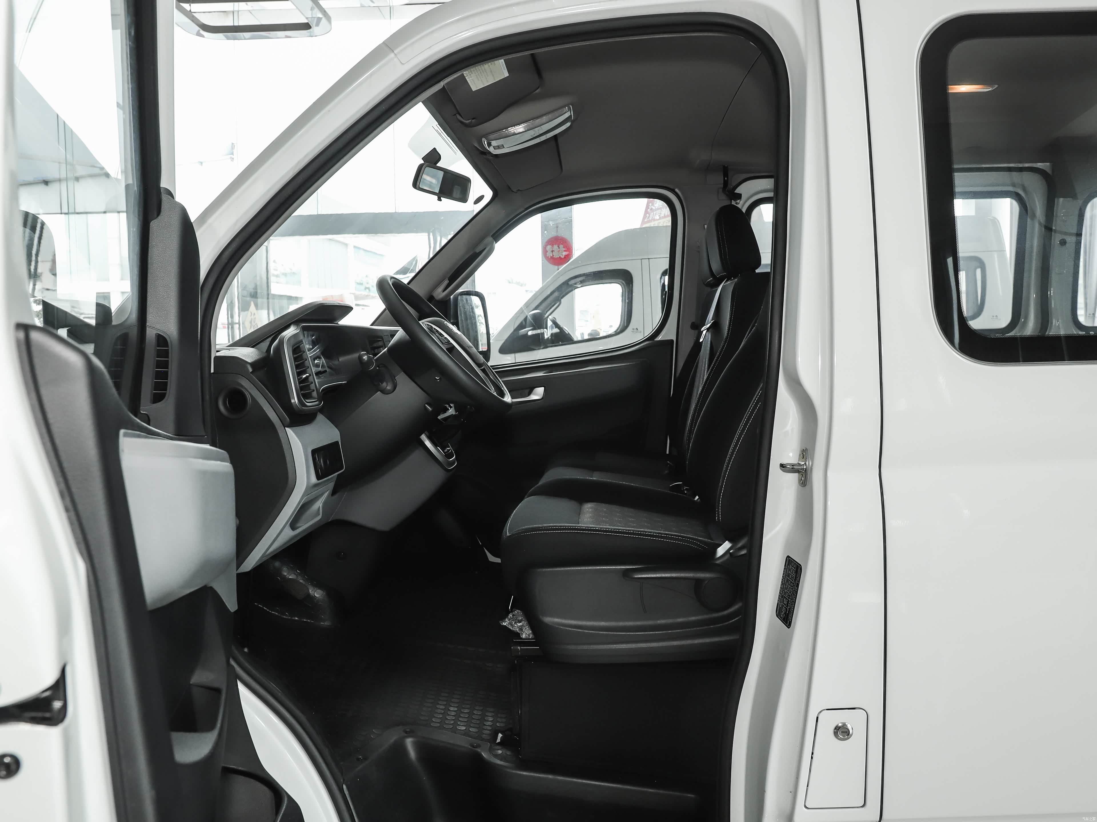 Maxus V80, миниатюра 19