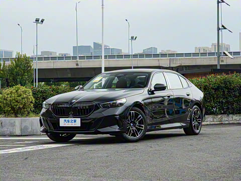 2026�� 530Li ������ M�˶���װ