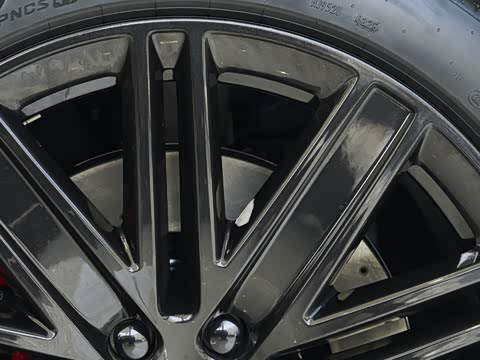 2025�� ���� Ultra�� 53.4kWh 6���� (896�߼����״