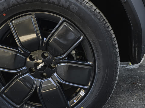 2025�� 215Զ�а�