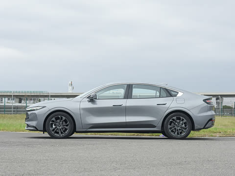 2026  2.0T  EcoBoost  