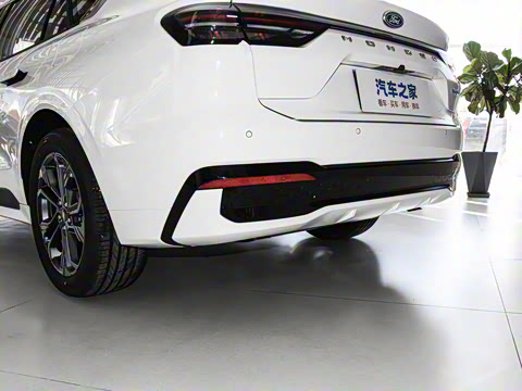 2026��  2.0T  EcoBoost  ������