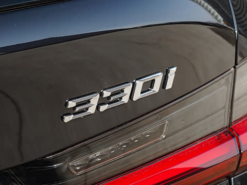 2026�� 330i M�˶���ҹ��װ