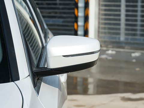 2026�� 325i M�˶���װ