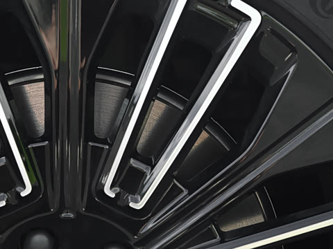 2025�� 240����Ultra�˶���